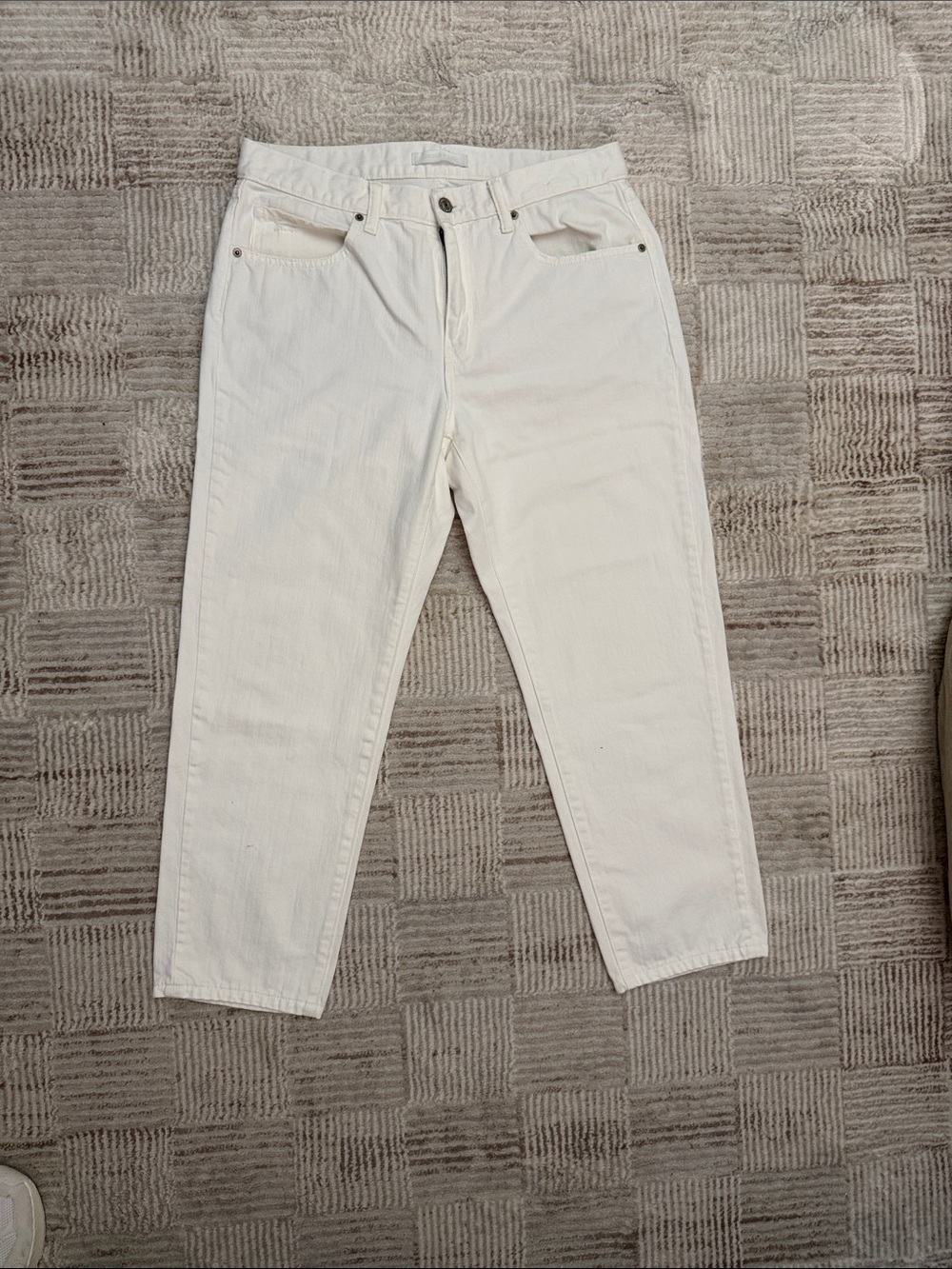Uniqlo Relax Tapered White Jeans